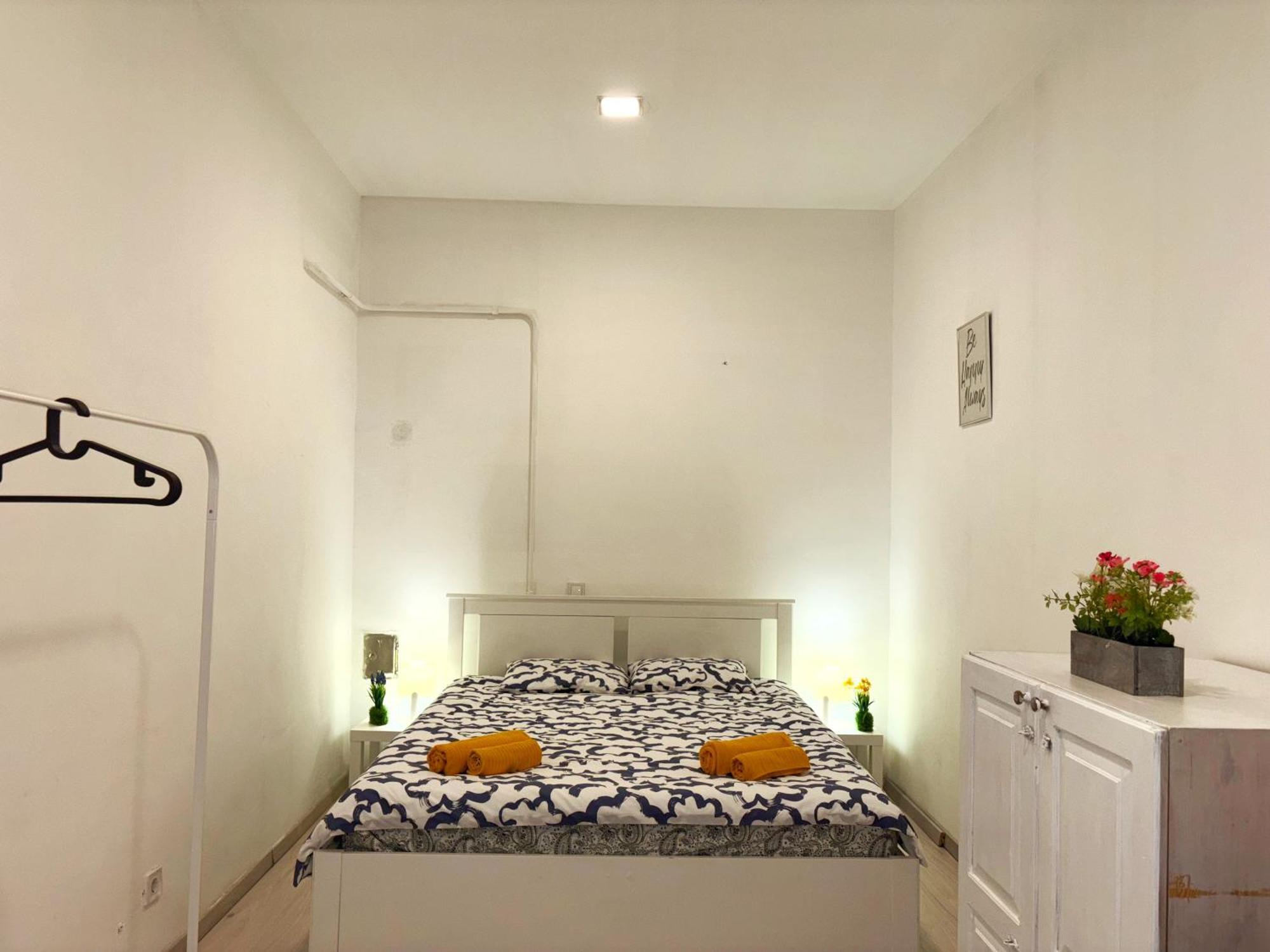 Central Private Apartment-7Pax Budapest Eksteriør billede