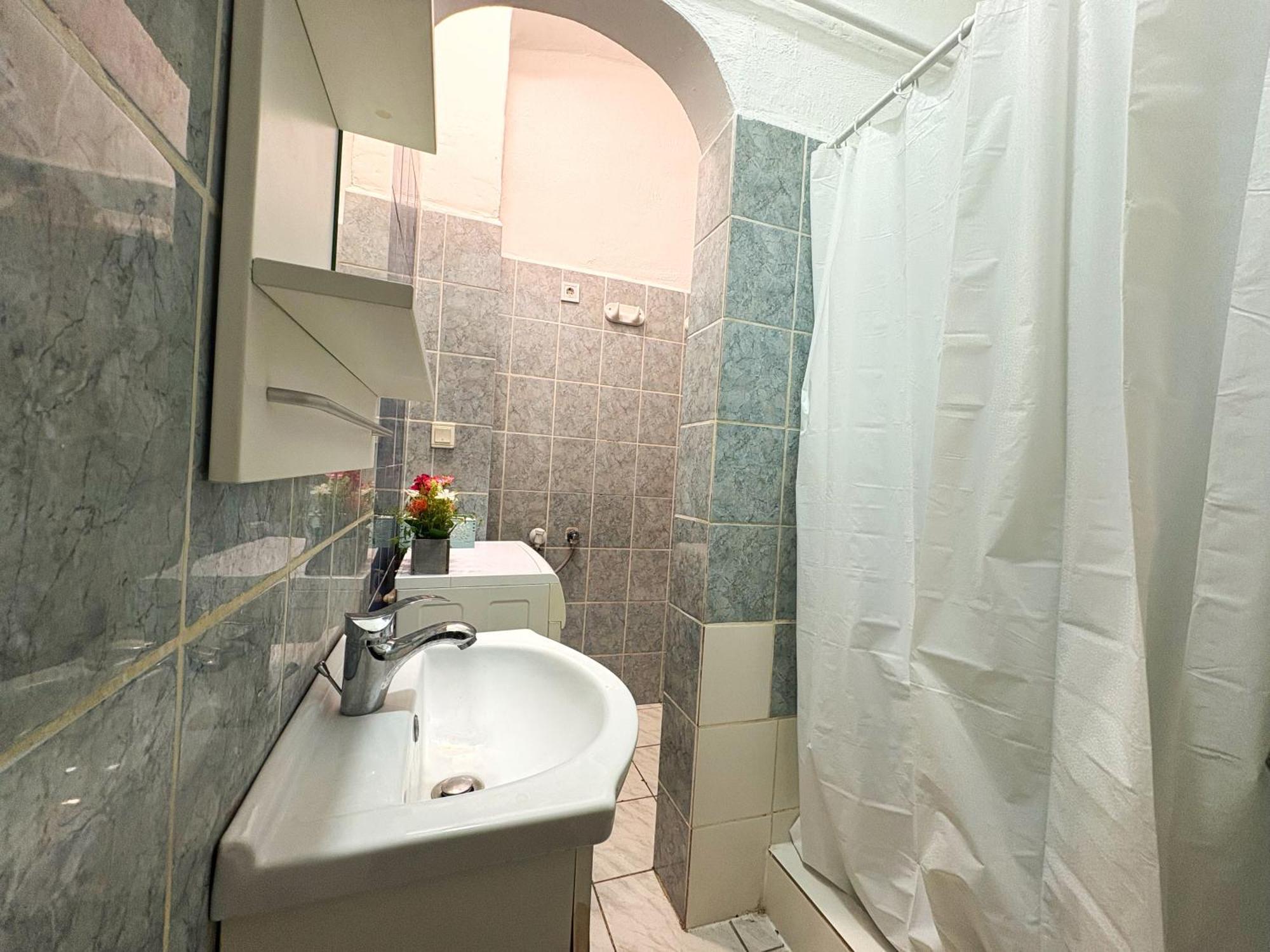 Central Private Apartment-7Pax Budapest Eksteriør billede