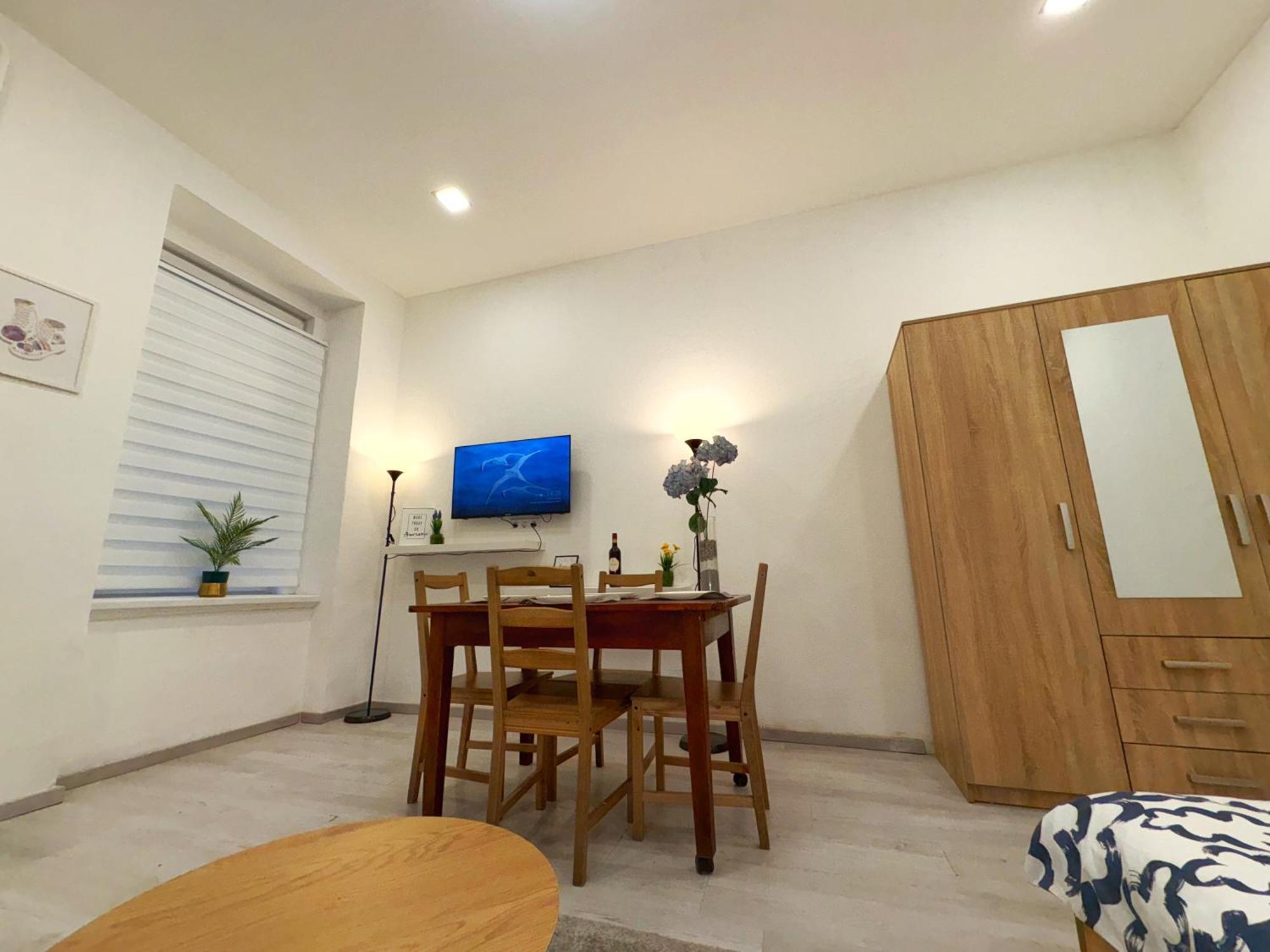 Central Private Apartment-7Pax Budapest Eksteriør billede