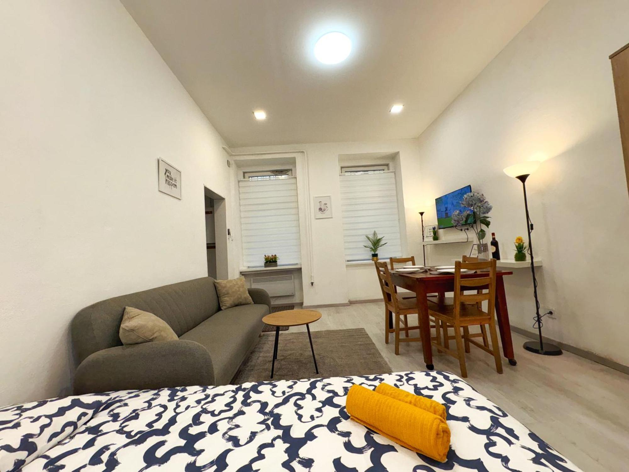 Central Private Apartment-7Pax Budapest Eksteriør billede