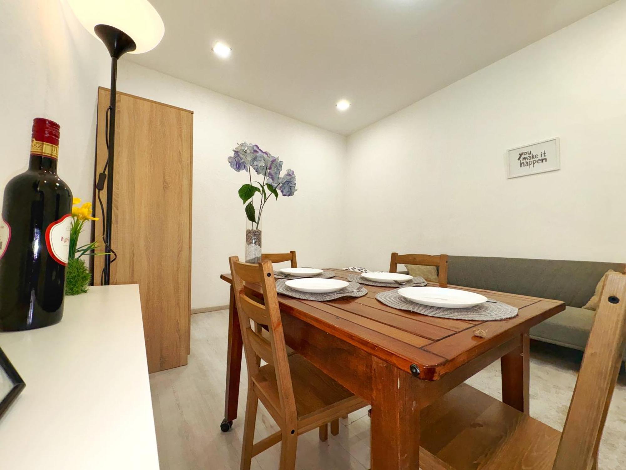 Central Private Apartment-7Pax Budapest Eksteriør billede
