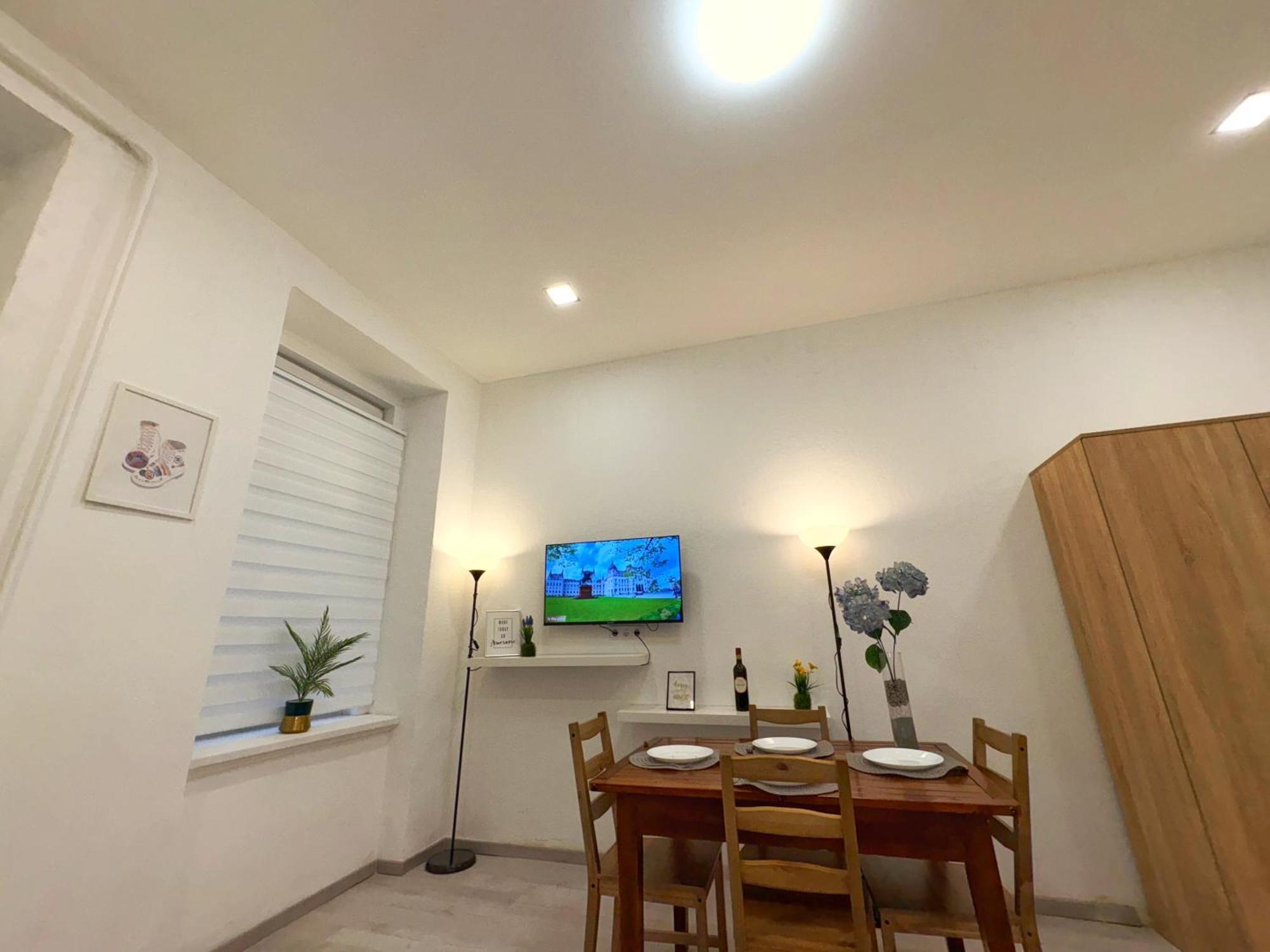 Central Private Apartment-7Pax Budapest Eksteriør billede